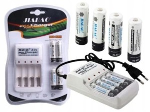 ŁADOWARKA BATERII R3 R6 AA AAA + 4 x AKUMULATORKI